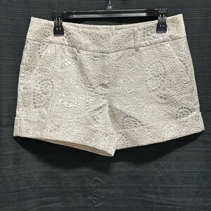 White Silver Metallic Dressed‎ Shorts New York Company. Size 6 / Box 18-11